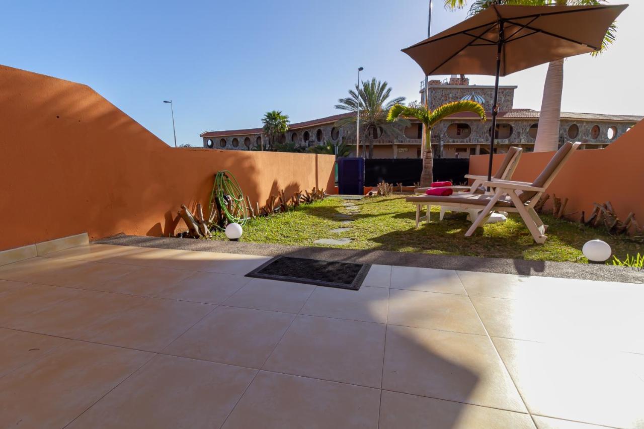 Duplex Meloneras With Free Wifi And Private Gardenヴィラ エクステリア 写真